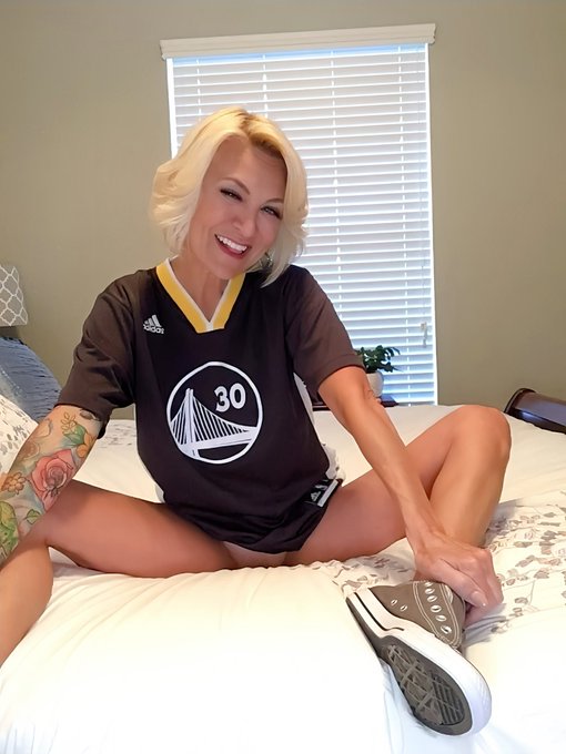 Are you an NBA fan https://t.co/b9wsfvVgk6