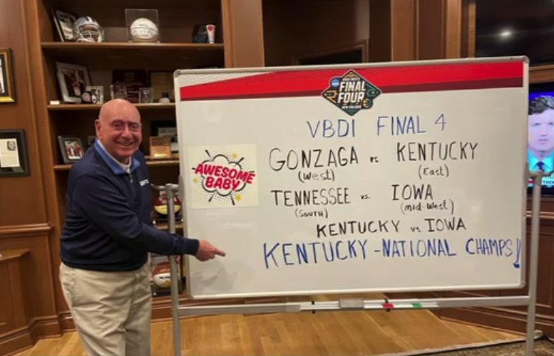 rarerookies's tweet image. Dickie V picked Kentucky to win it all in 2022 and 2024. This year, he picked Duke. They are now cursed.