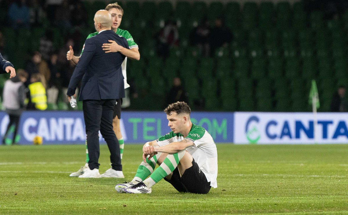 Como veo que se ha instaurado la narrativa de que el Racing lleva toda la temporada robando, voy a poner solo algunas y digo algunas de las jugadas no pitadas a favor que influyeron para un resultado en contra o no fueron justamente arbitradas.

-Dentro hilo🧵