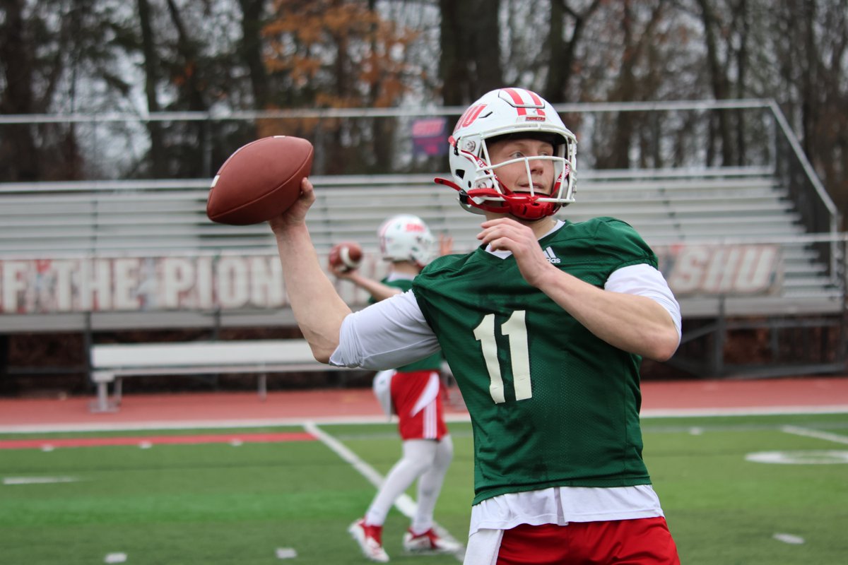 sacredheartufb's tweet photo. Spring Ball - Day 1 ✅

#WeAreSHU🏈| #DEAL | #SHUGRIT https://t.co/ygF8K4mMsZ