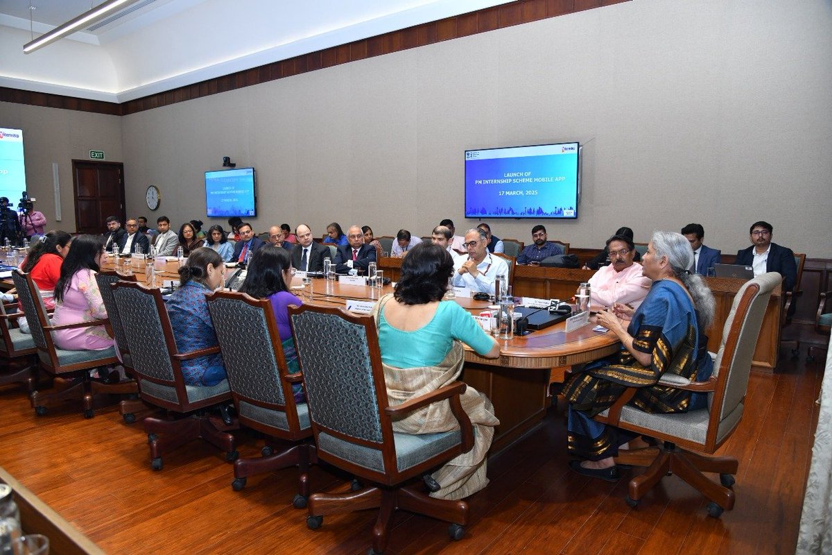 All India Radio News (@airnewsalerts) on Twitter photo Finance Minister <a href="/nsitharaman/">Nirmala Sitharaman</a> launched a dedicated mobile app for the ЁЭРПЁЭРлЁЭРвЁЭРжЁЭРЮ ЁЭРМЁЭРвЁЭРзЁЭРвЁЭРмЁЭРнЁЭРЮЁЭРл'ЁЭРм ЁЭРИЁЭРзЁЭРнЁЭРЮЁЭРлЁЭРзЁЭРмЁЭРбЁЭРвЁЭРй ЁЭРТЁЭРЬЁЭРбЁЭРЮЁЭРжЁЭРЮ in New Delhi.
ЁЯУ▓The App provides various facilities including an intuitive interface with a clean design and effortless navigation, easy Finance Minister <a href="/nsitharaman/">Nirmala Sitharaman</a> launched a dedicated mobile app for the ЁЭРПЁЭРлЁЭРвЁЭРжЁЭРЮ ЁЭРМЁЭРвЁЭРзЁЭРвЁЭРмЁЭРнЁЭРЮЁЭРл'ЁЭРм ЁЭРИЁЭРзЁЭРнЁЭРЮЁЭРлЁЭРзЁЭРмЁЭРбЁЭРвЁЭРй ЁЭРТЁЭРЬЁЭРбЁЭРЮЁЭРжЁЭРЮ in New Delhi.
ЁЯУ▓The App provides various facilities including an intuitive interface with a clean design and effortless navigation, easy