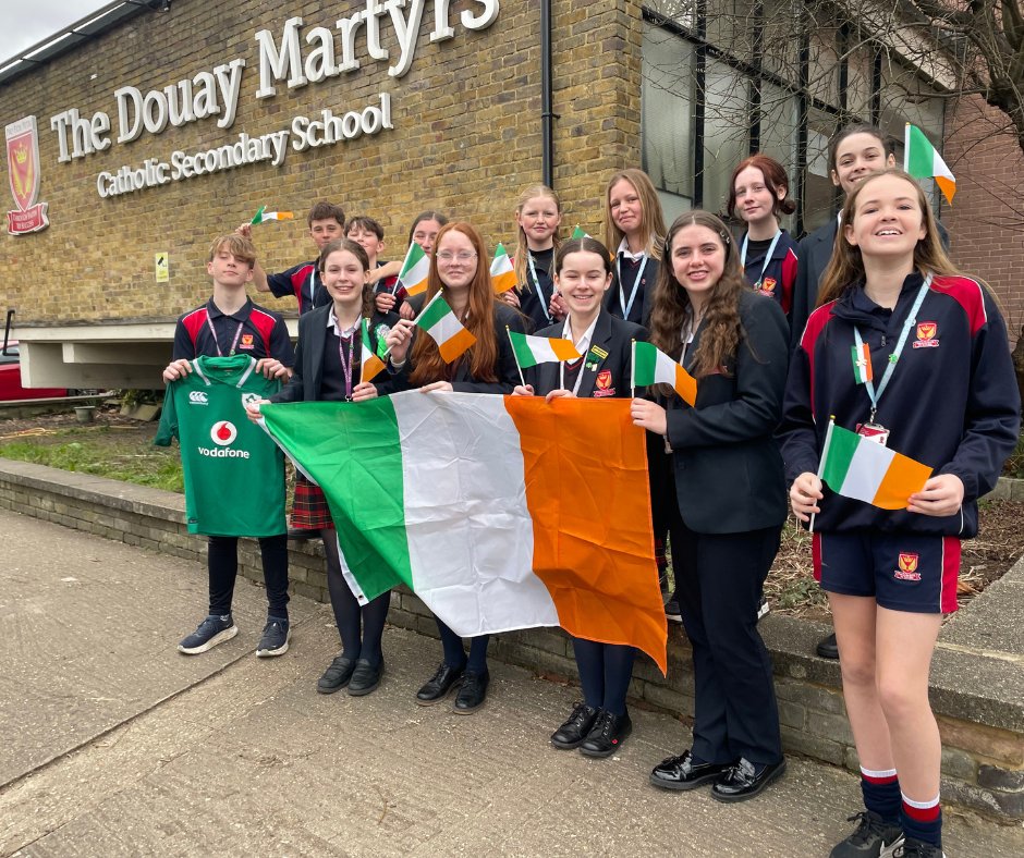douaymartyrscs's tweet photo. Celebrating all things Irish at Douay Martyrs. Happy St. Patrick's Day 💚 

Stay tuned to hear from our amazing students

#StPatricksDay #ProudToBeIrish #ExceptionalCommunity #Ickenham #Learning https://t.co/vKD2T9KedR