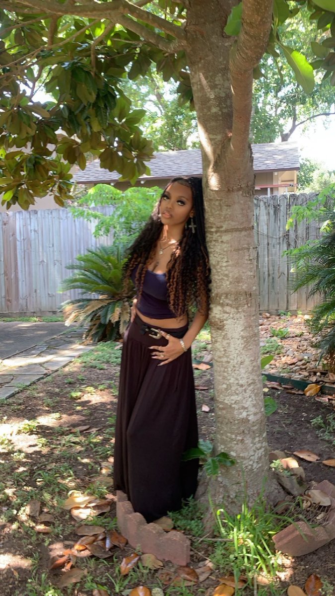 Mrs. Martinez tweet media