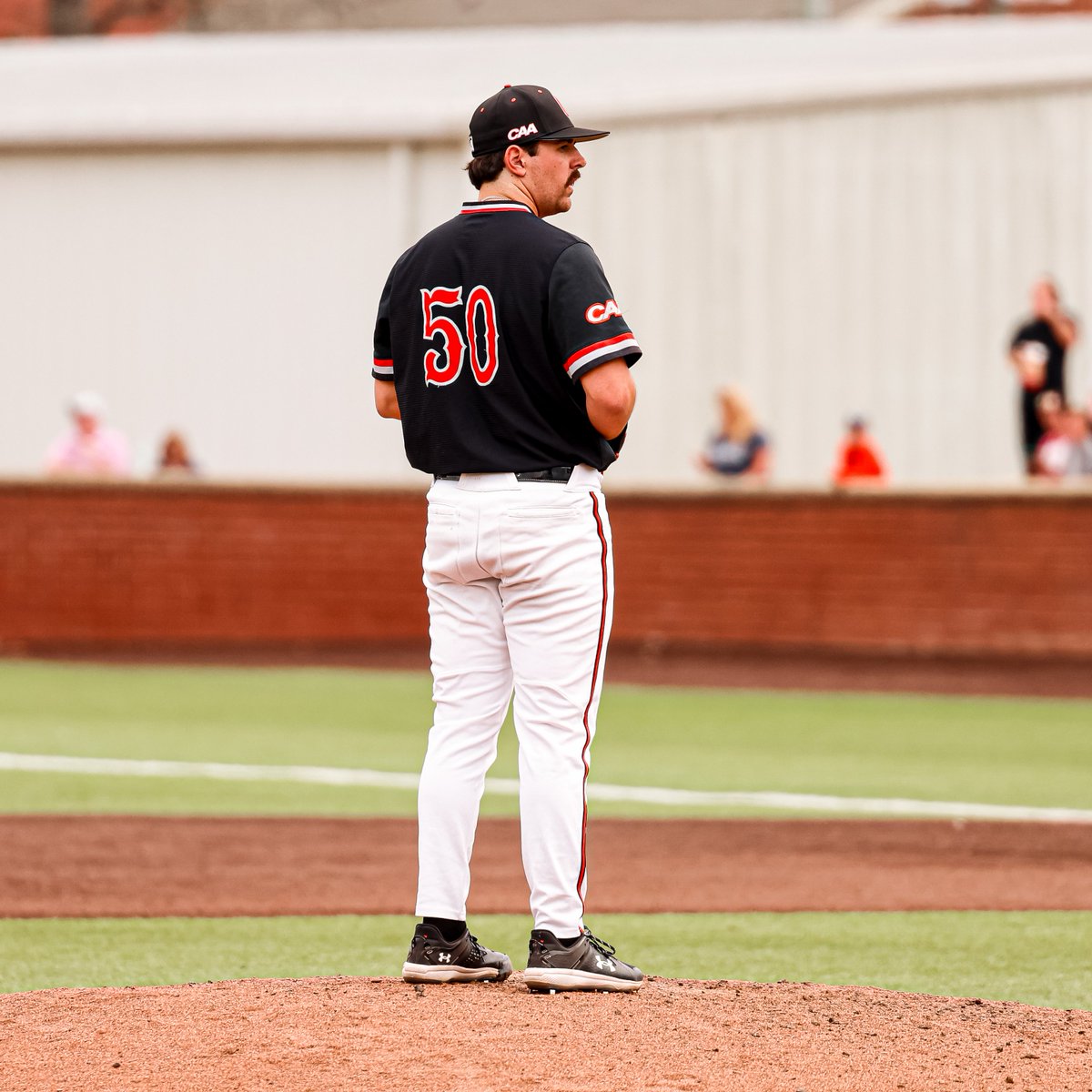 The bullpen was 𝐍𝐀𝐈𝐋𝐒 this weekend! 🔥

1⃣ Win 1⃣ Save
13.0 IP, 5 H, 1 R, 4 BB, 12 K

#RollHumps 🐪⚾️