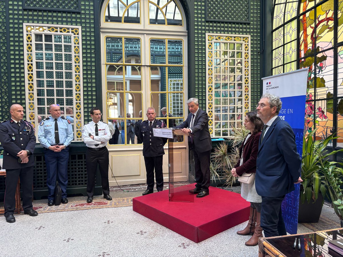 PrefAquitaine33's tweet photo. Signature du plan #ORSEC dédié à la protection du #patrimoine et sauvegarde des biens culturels en #Gironde :

✅ Objectif : coordonner les actions des acteurs concernés par la protection des biens culturels en cas de sinistre.

En savoir ➕: https://t.co/dIz0Jq1pNg https://t.co/S7eNuvextg