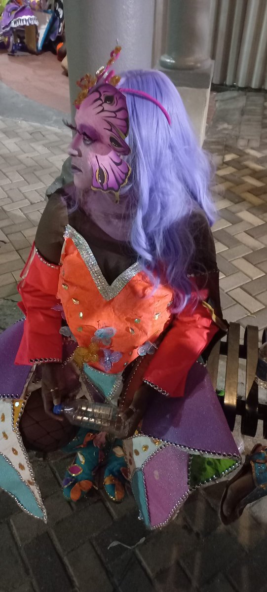 BahamianCulture's tweet photo. I AM THE JUNKANOO GODDESS..........I AM JUNKANOO...........I AM A GENESIS SHEHAWK ๐ฆ
๐ช๐๐พโค๏ธ๐ง๐ธ HAWK UP YASEFF
#GENESIS #WARHAWKS #WARHAWKNATION #WARHAWKSOFCHANGE #SHEHAWK #HAWKUPYASEFF #BIGGERTHANBAY https://t.co/5ns358T8Yw