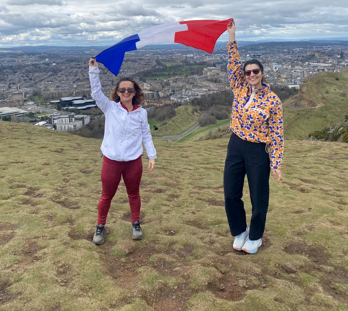 We hope you have all enjoyed this last weekend for the Six nations. Whilst we never pick a side, it was hard for some of our teachers and former teachers of a certain origin to contain their emotions. With discretion, at the top of Arthur's Seat : vive la France!🇫🇷🏉🏴󠁧󠁢󠁳󠁣󠁴󠁿💜