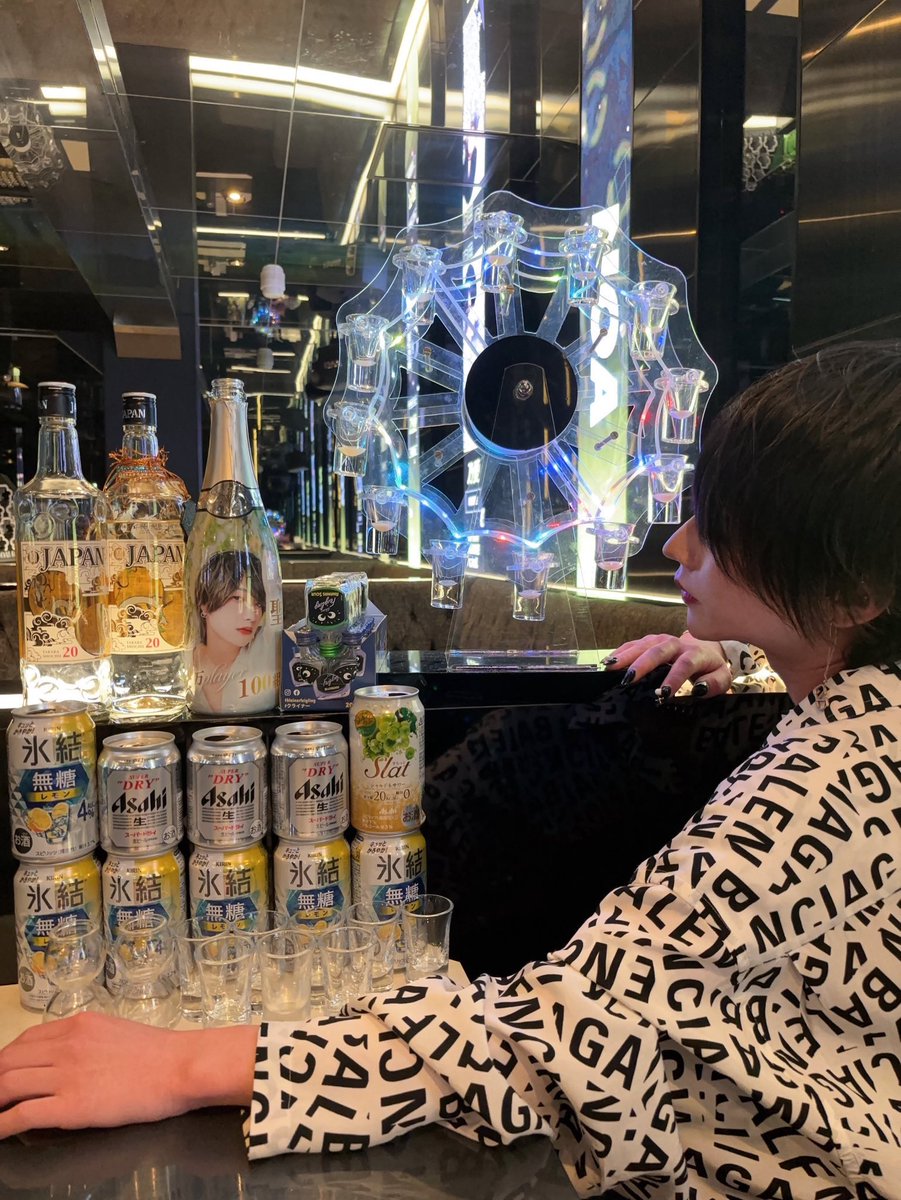 pce_code's tweet image. 3/17

CODE 

✨Daily Ranking  No.1✨

   夜空　乃亜　幹部補佐

おめでとうございます🎊

X:@noaku__n 

𝕝𝕟𝕤𝕥𝕒𝕘𝕣𝕒𝕞：instagram.com/noaku._.n?igsh…

#大阪　#ミナミ　#ホスト　#イケメン