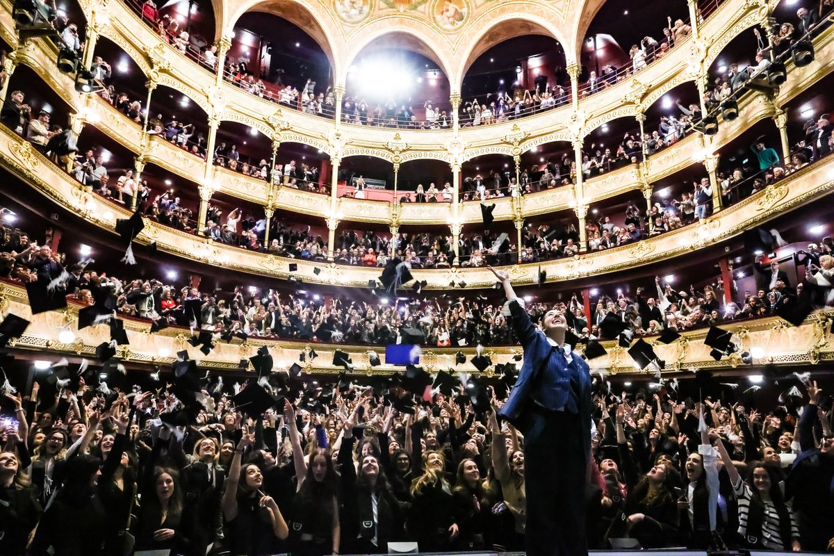 PierreSDZ's tweet image. 👩‍🎓👨‍🎓Cérémonie de remise de diplômes MBA Spécialisé Sport Business &amp;amp; Communication de l'EFAP en présence de la Marraine Léna Situations

👍 Une sacrée promotion, impliquée et soudée ! Un collectif d'experts en herbe au service du sport business et de la communication.