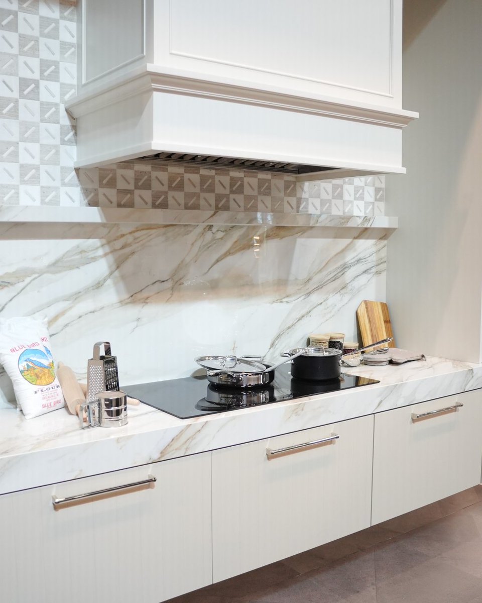 Signature Kitchen Suite (@sksappliances) on Twitter photo Each kitchen design at KBIS was brought to life through <a href="/durasupreme/">Dura Supreme Cabinetry</a> cabinetry, <a href="/artistic_tile/">Artistic Tile</a> backsplashes, and visionary designs by Joseph DeCasperis. The result? A seamless blend of leading-edge appliances and premium materials, setting new trends in kitchen design. Each kitchen design at KBIS was brought to life through <a href="/durasupreme/">Dura Supreme Cabinetry</a> cabinetry, <a href="/artistic_tile/">Artistic Tile</a> backsplashes, and visionary designs by Joseph DeCasperis. The result? A seamless blend of leading-edge appliances and premium materials, setting new trends in kitchen design.
