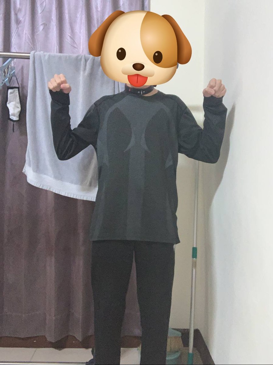 MiRen2153's tweet photo. 骚狗在一轮轮骰子游戏中被扒光，展现出衣服下的骚样，想玩的骚狗快来参与吧 https://t.co/REh8ooRvgq