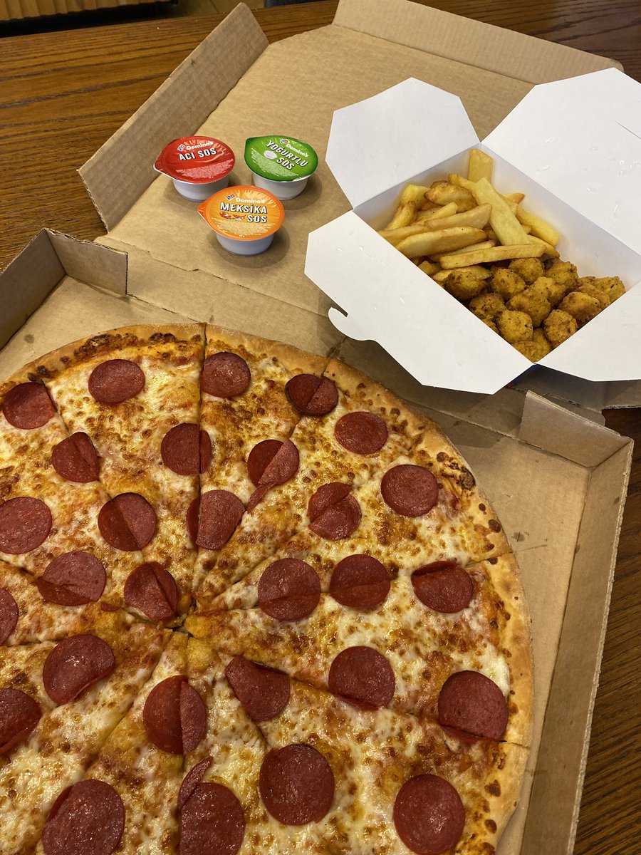 Sevgili akşam menüm ben sabah akşam seni düşünüyorum galiba…🍕♥️

#Dominos #DominosPizza #İftar
