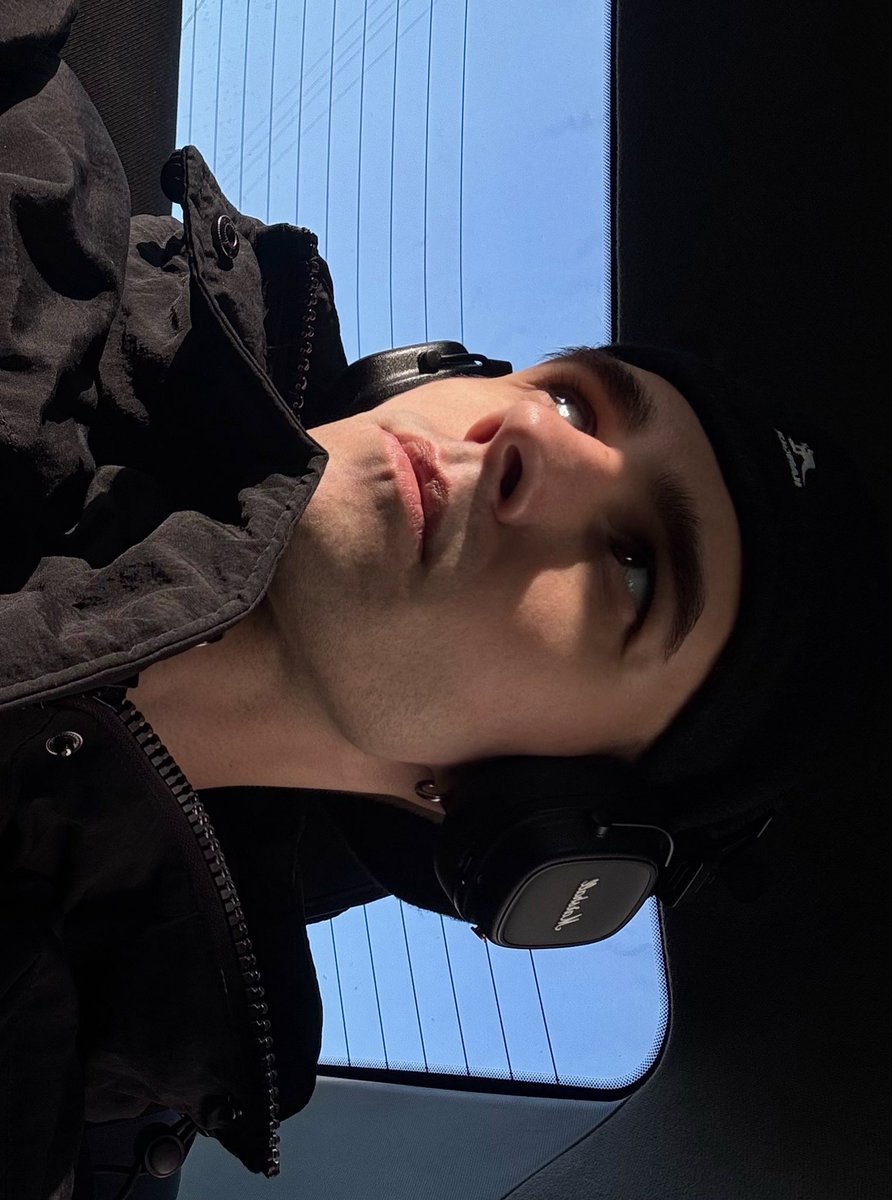 agentboy's tweet image. впереди светлые дни