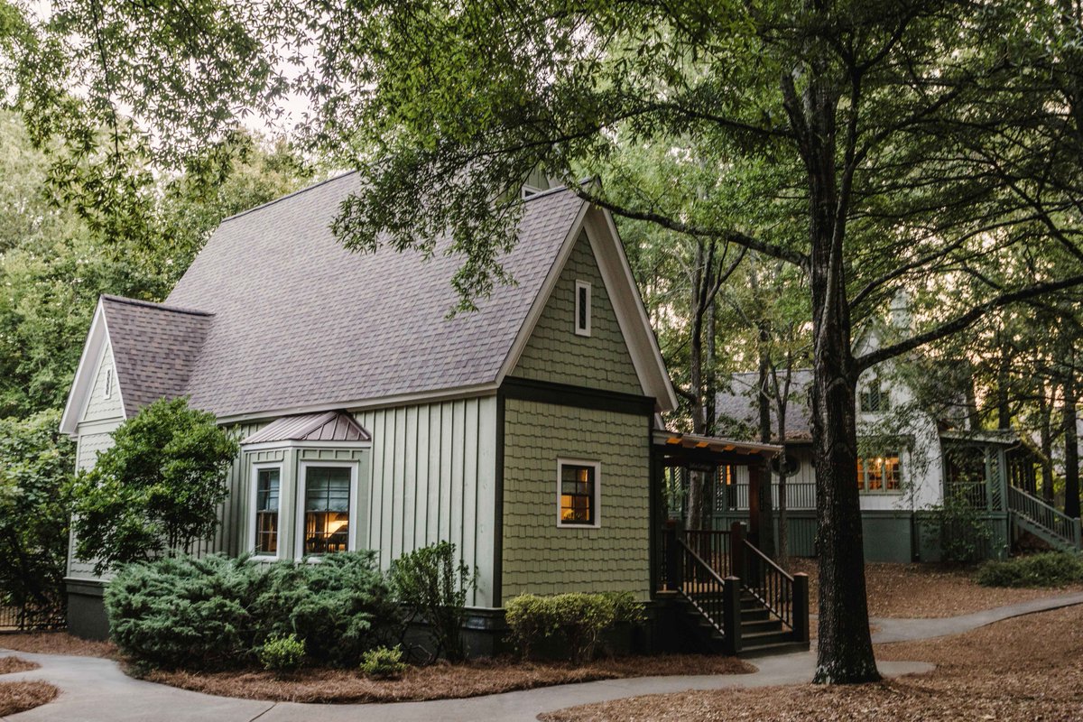 Happy St. Patrick's Day! We're seeing plenty of green, thanks to the nature-inspired hues of our cottages including  dried thyme, sage and roycroft bronze green, selected by the design team of @Charlottehlucas as part of the recent cottage renovation! ☘️