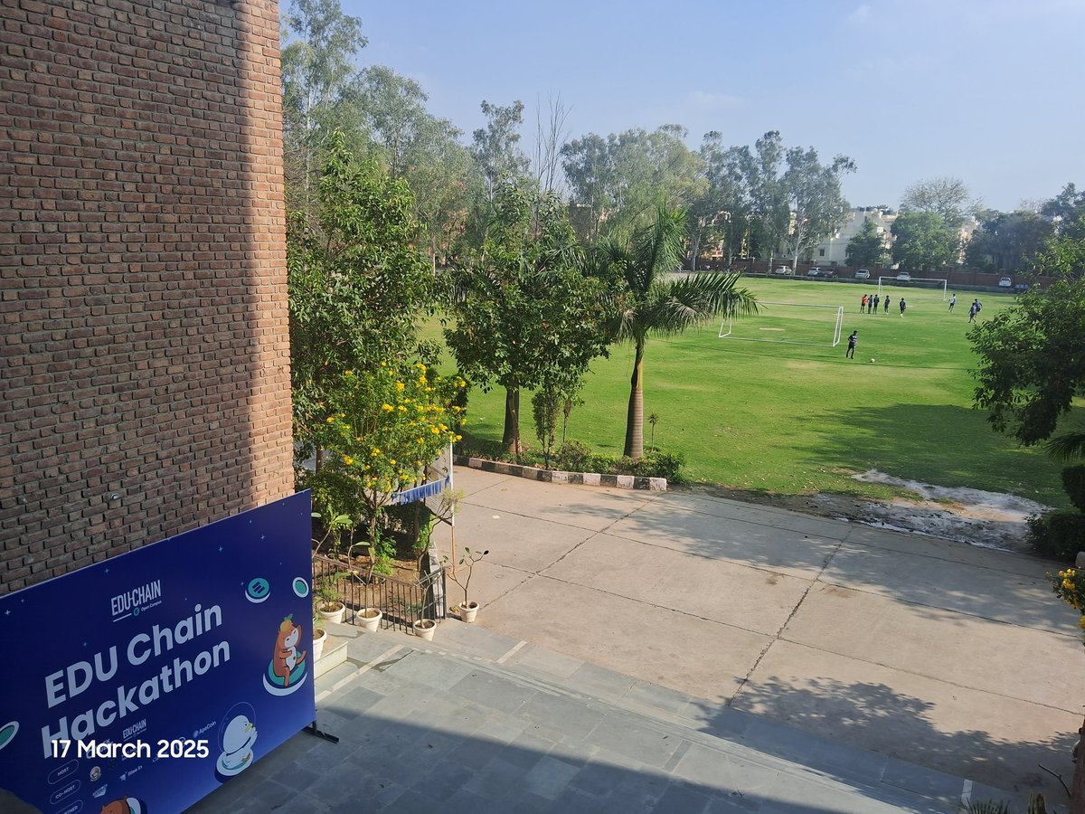 pushkar1713's tweet photo. successfully wrapped up day 1 ✅️
ft. @HackQuest_ @educhain_xyz #EDUBuild https://t.co/w83yBpnWfv