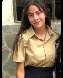 ¿Sabes quién no era del tren de Aragua y estuvo presa sin pruebas, sin derecho a la legítima defensa, sin derecho abogado, sin visita familiar?

Está niña de 16 años. Fue Maduro tras robarse unas elecciones.