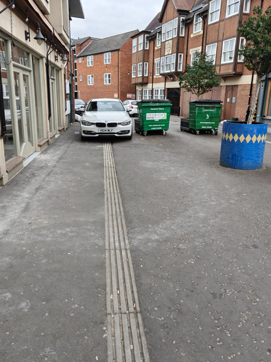<a href="/BadlyParkedOx/">Badly Parked Oxford</a> this one even blocking the path in an #ltn!!
