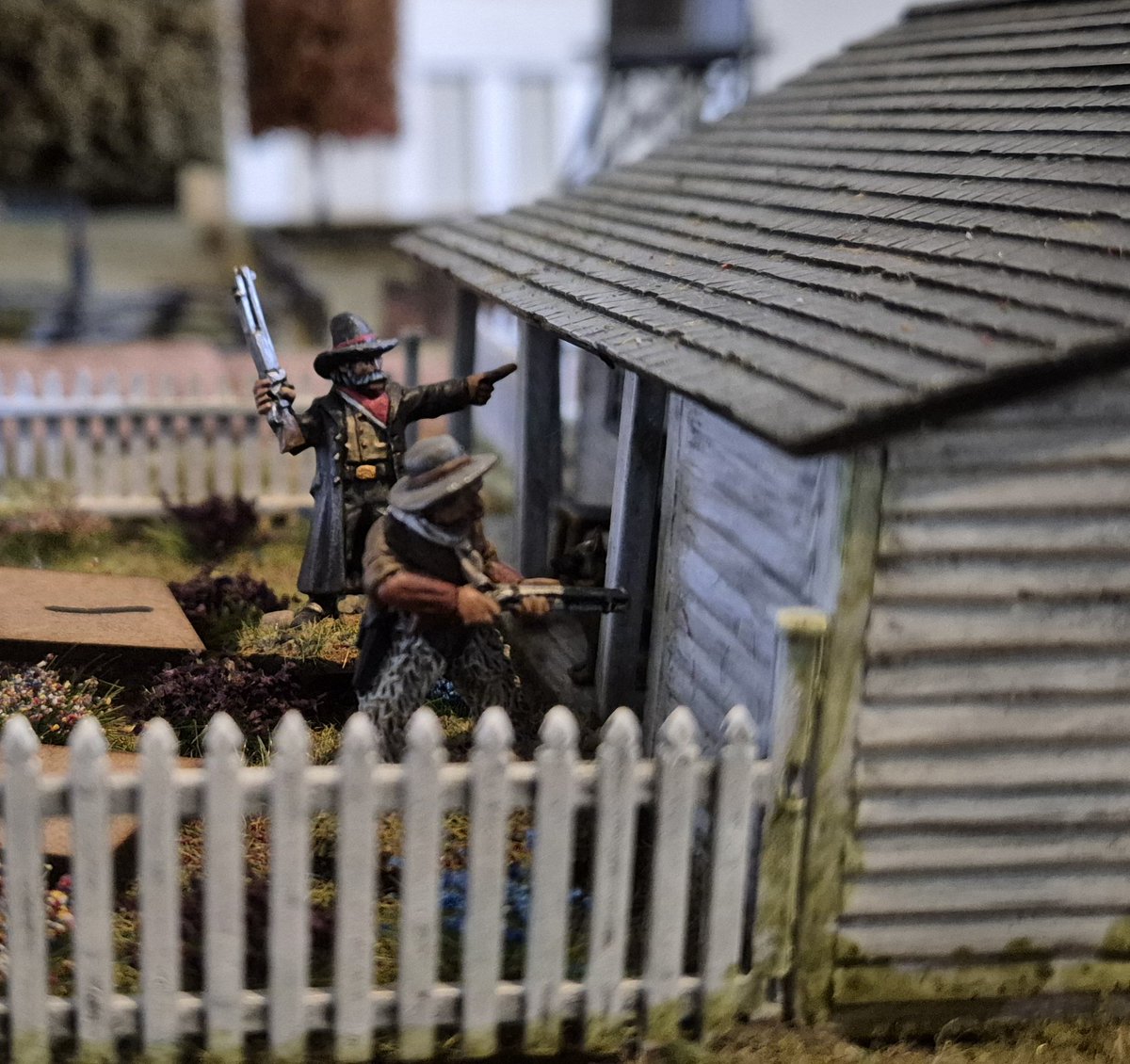 More shots from yesterday's playtesting session. Rules were punchy and fast with a good sense of perceived reality! Still plenty to work on
#wargaming
#WildWest