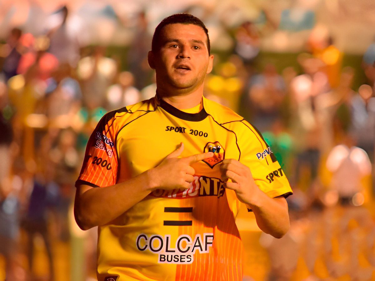 NO ME GUSTÓ COMO NOS DESPEDIMOS… 💔

Cuánta falta nos hacés gordo querido. Ídolo, capitán y máximo goleador histórico del club. Nuestro único héroe en este lío.

EL ÚLTIMO ÍDOLO DEL CLUB CRUCERO DEL NORTE.

<a href="/pintialvarez11/">Ernesto Alvarez</a> 

#MisionesEsDeCrucero 🟡🟠🟡
#LaPáginaDelHincha 🙌🏻