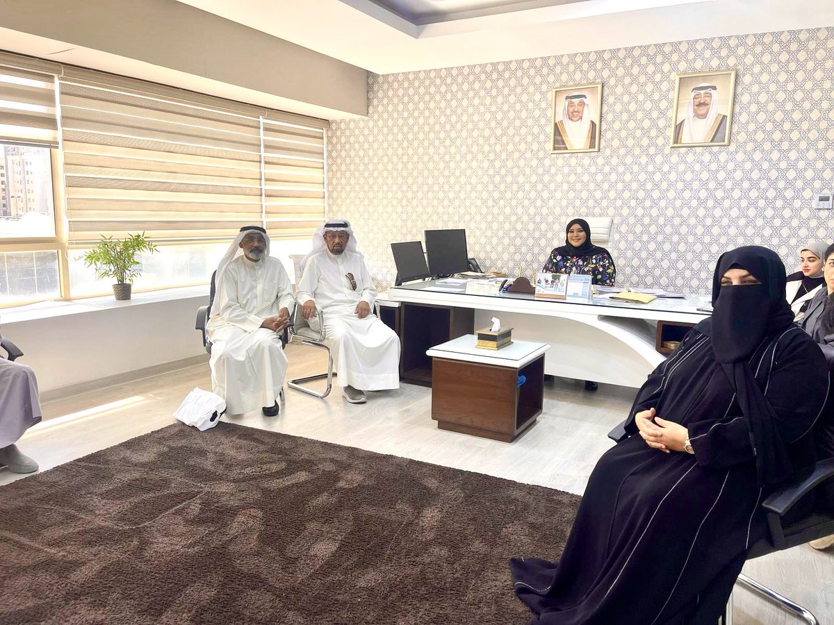 إلتقاء فريق الاعاقة السمعية في الجمعية الكويتية المتابعة قضايا المعاقين مع المدير العام للهيئة العامة لشؤون ذوي الإعاقة وتم طرح موضوع توفير مترجم لغة إشارة لطالبات كلية التربية الأساسية وسيتم متابعة التوصيات التي خرج فيها الاجتماع.
2025/3/17

#ذوي_الإعاقة 
#رمضان 
#التعليم