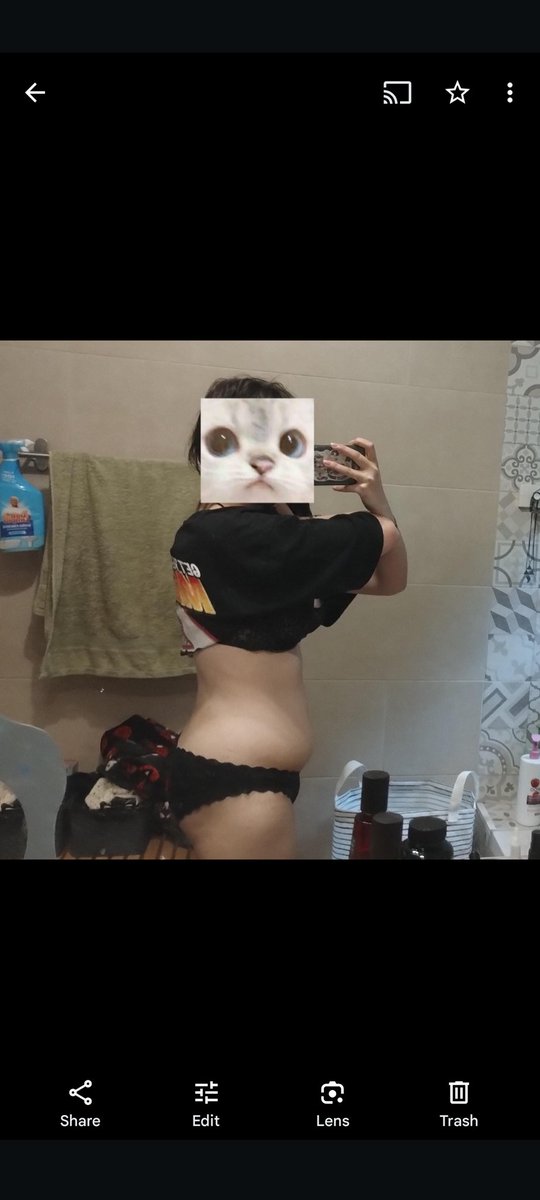 urcatmeoww's tweet photo. how long would it take me to look irl skinny or edtwt average from this? i gained a lil since this pic but i know how long itll take me to lose it again https://t.co/8KzTKkhWA2