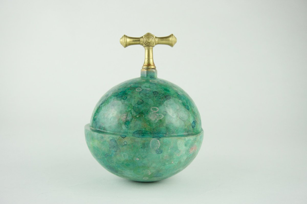 Some green metal sculptures for St Patrick’s day by Irish artist Cecilia Moore, using traditional hammering methods, incorporating found objects collected over her lifetime- buttons, a butter-dish, finials, knobs and handles…  💚 #StPatricksDay #irishart