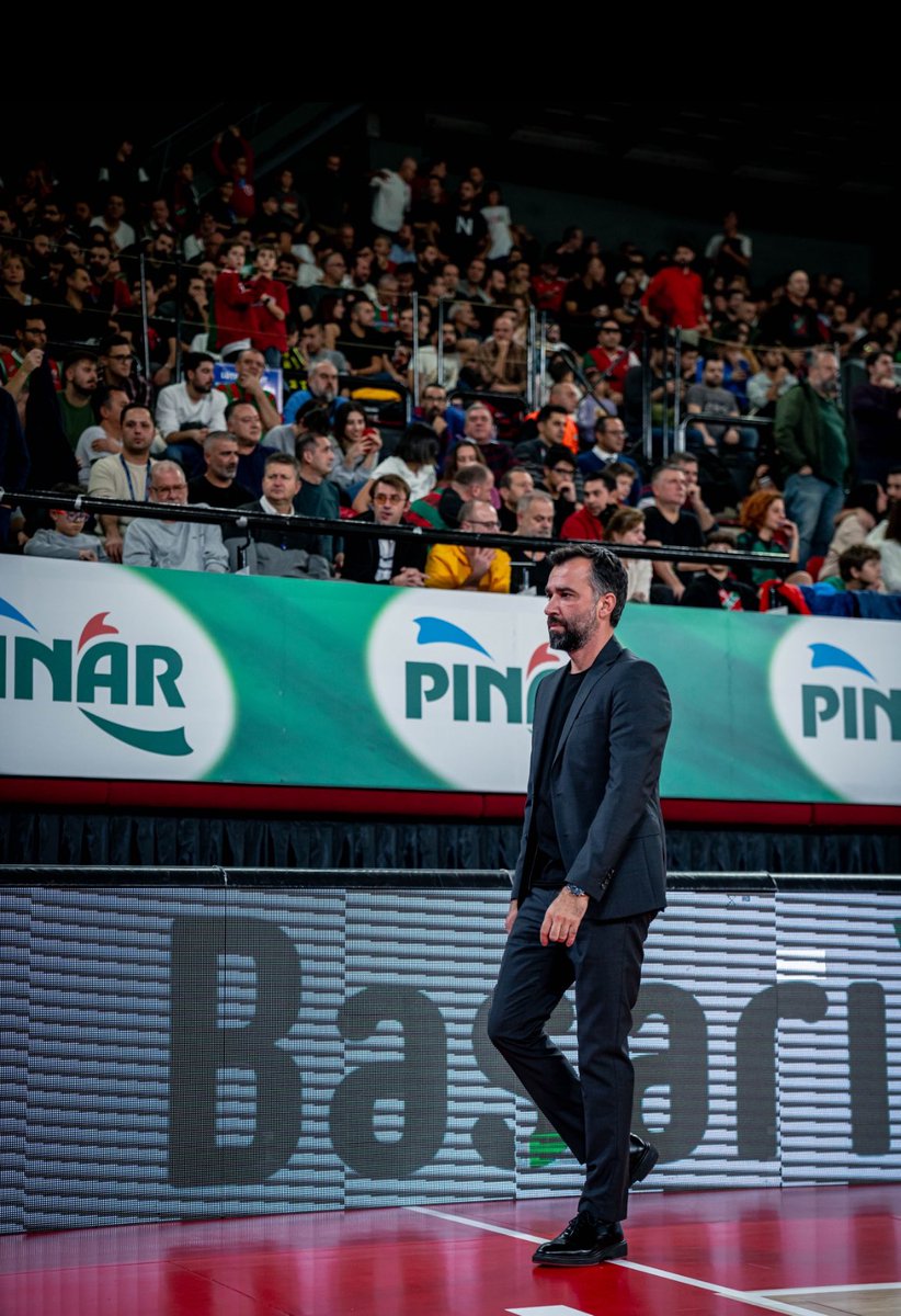 24 yıldır içinde bulunduğum, her anını gururla yaşadığım, bana yalnızca bir meslek değil, hayat adına da çok şey katan 113 yıllık Karşıyaka Spor Kulübü’nden geçtiğimiz hafta itibarıyla ayrılmış bulunuyorum.