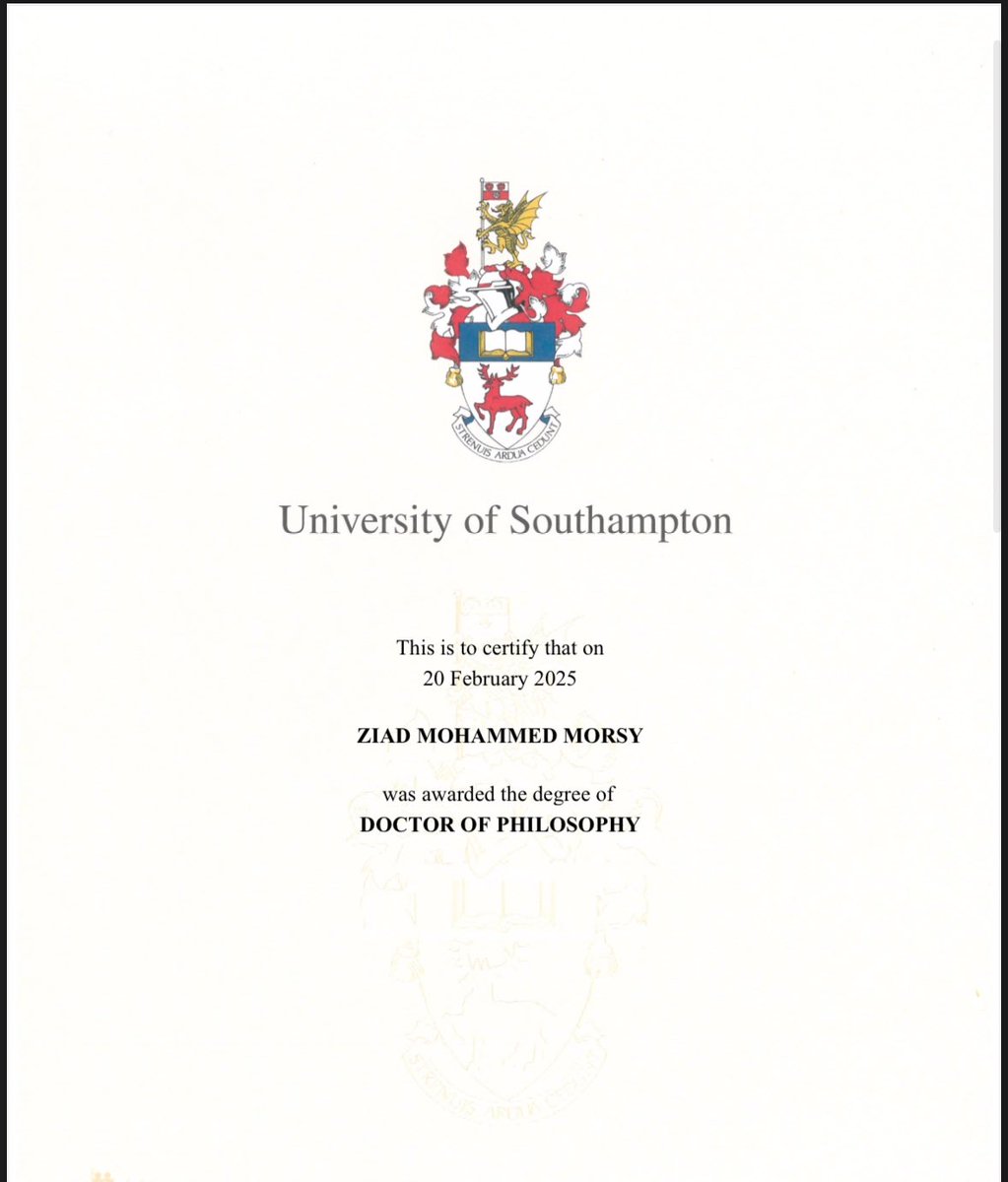 ziad_morsy's tweet photo. I felt the need to share something that most people in Academia are rarely talking about…
Mental Health…
Finally after almost 9 years, I got my official degree in Archaeology from the University of Southampton…
The reasons why it took me so long were many, but mainly it was due to Mental Health…
