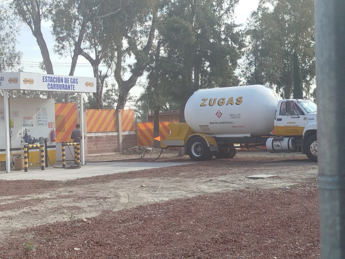 MariaMagdaMen's tweet photo. C. MoisésZarco Ovalle, SubDirector evaluación, inspección y verificación de Protección Civil del Estado de México, ¿puede su oficina redactar una respuesta?
@Edomex @SS_Edomex @pciviledomex @proteccioncivil @SATMX https://t.co/M5q2W95HW7
