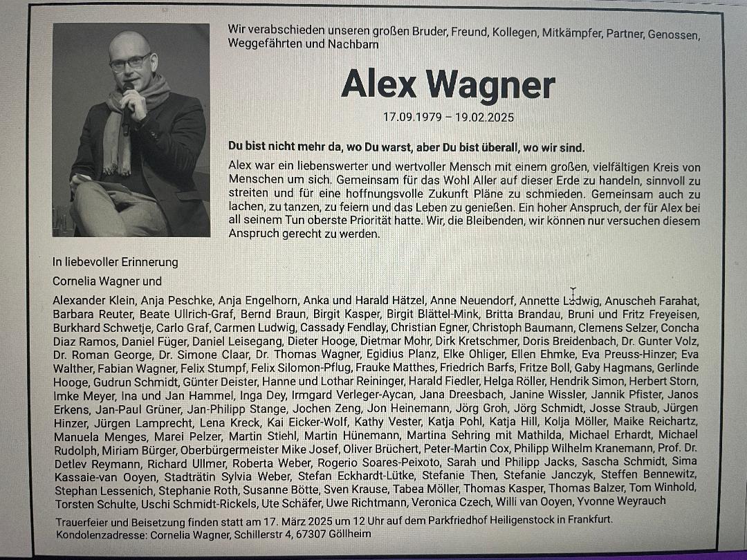 Heute haben wir von unserem Kollegen, Freund und Genossen Abschied genommen.
Ich schließe diesen Tag mit der Gewissheit ab, dass dort, wo Alex war, die Welt eine bessere war.
Leise traurig denke ich an Dein sanftes Lächeln...