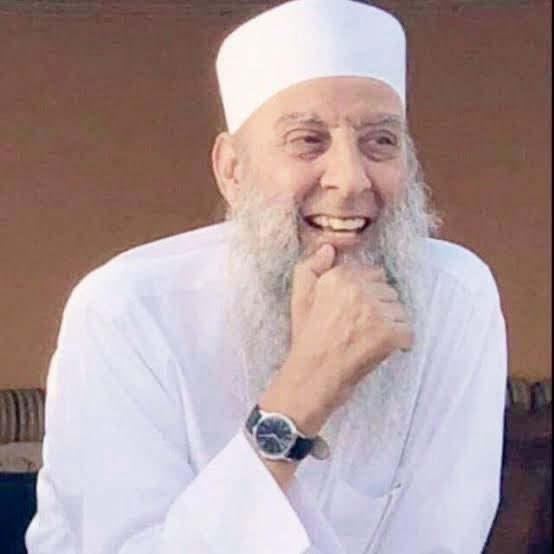 إلى روح وريحان وربّ راض غير غضبان ،،
ننعى إلى الأمّة وفاة شيخنا الفاضل (إبو إسحاق الحويني)
إنّا لله وإنّا إليه راجعون ،،
اللهم تقبّله واقبل منه واغفر له وارحمه وأكرِم نُزله ووسّع مُدخله ،،
دعواتكم له بالمغفرة والرّحمة ..