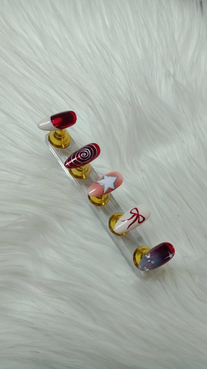 lildarknesss's tweet image. tolong bantu like dan retweet ya gais, area sby/surabaya or mlg/malang yang mau lashlift dan nail art custom bisa dm me for ask pricelist nail artnya yaa, langsung send foto aja biar aku bisa tentuin harganya. bisa home service jugaa! 🥰💗