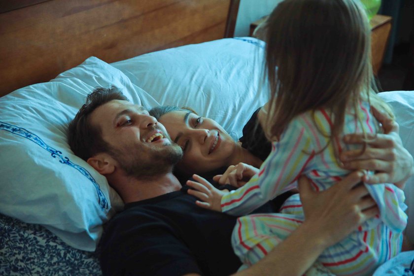 dizianaIiz's tweet image. Aras Bulut İynemli: ''Yamaç'ın en büyük aşkı Sena'ydı ama hayatın ne getireceğini bilmediğin için karakter dönüşüm geçiriyor. 

Akıl hastanesinde birbirini her anlamda anlayan iki karakter, yoluna çıkan bir dost, bir arkadaş gibiydi Nehir. Diğeri de çocuğunun annesiydi, Efsun.…