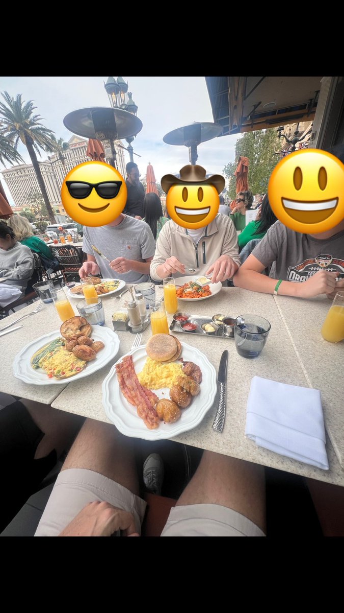 pledgemicheal's tweet photo. Eating things you can’t afford in places you can’t pronounce #upthemiddle https://t.co/OZdR02Xc1I
