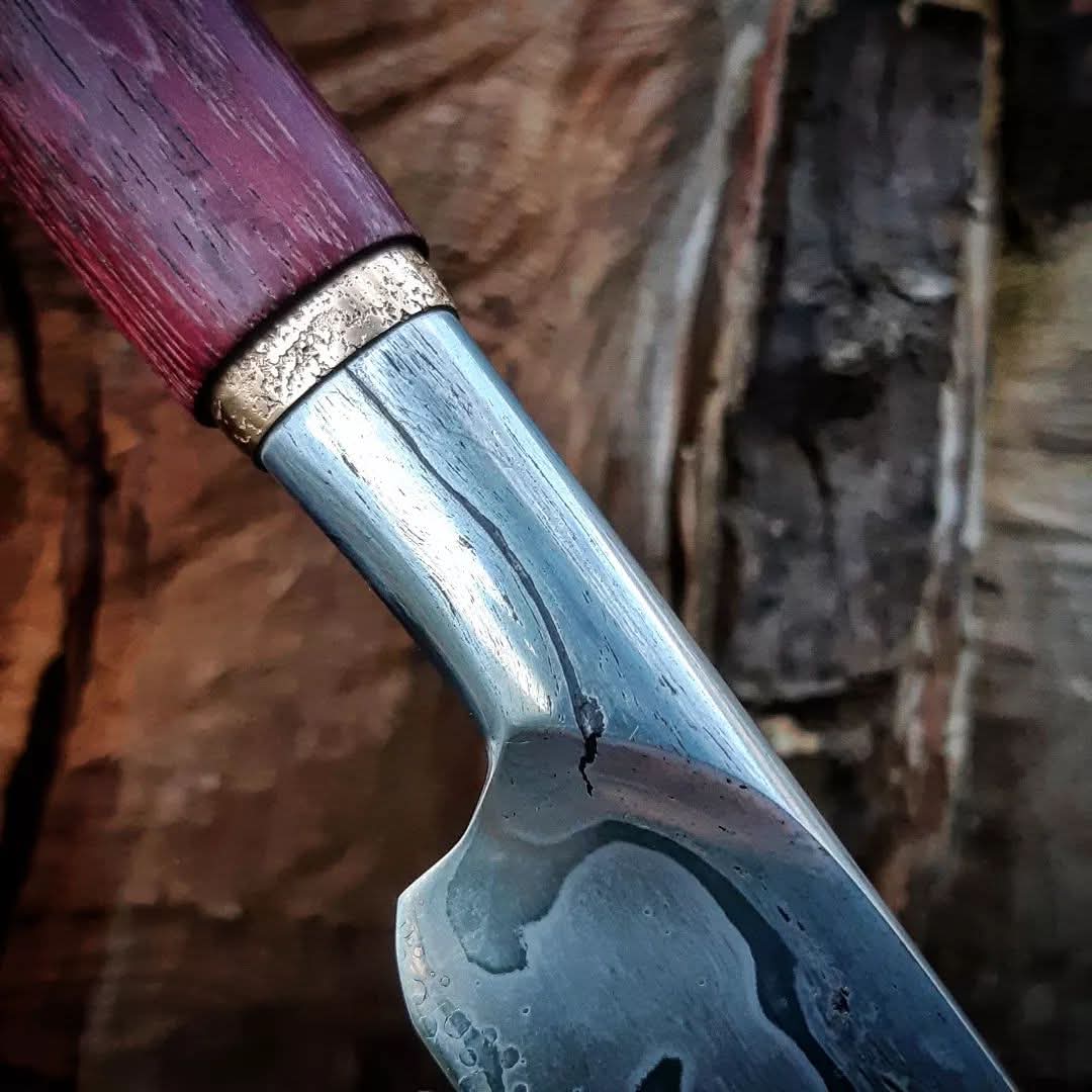 OffTrackArts's tweet image. I haven&apos;t bothered with social media for a long while due to the way our artform is treated. But this looks like a good spot to build some community. I love materiality in knife making, incorporating wrought iron, bronze, jade, steel and purple heart wood into this carving knife.
