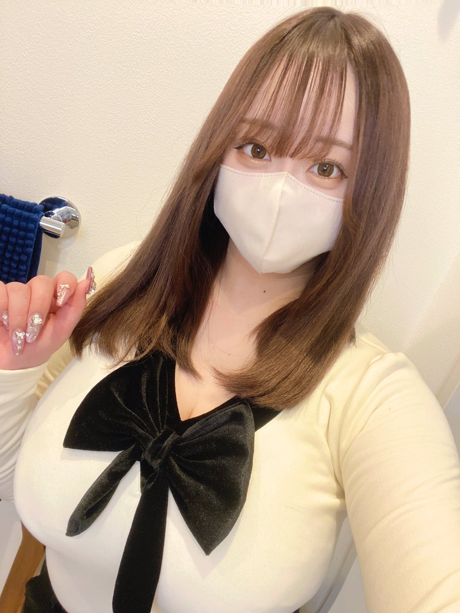 uranomomo7's tweet photo. ←一般人のX　　すけべ屋さん🍑のX→ https://t.co/sQQZ7kOHRq