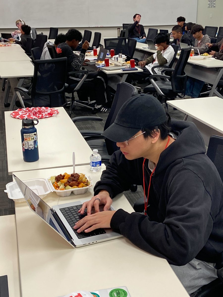 twelve_labs's tweet image. What an incredible weekend at Chinatown Hacks! It was amazing to see so many young innovators diving into tech, right in the heart of San Francisco’s Chinatown. Big thanks to everyone who joined us— your energy and creativity were off the charts! #Hackathon #TwelveLabs #VideoAI