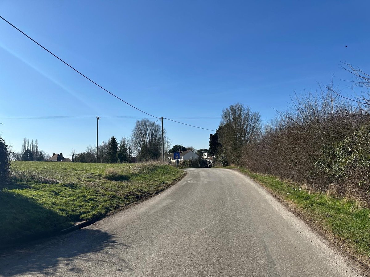 CeresProperty's tweet photo. For sale: #land east of Monk Street, #Thaxted. The site measures approx. 2.19 acres (0.89 ha) and has outline planning for six dwellings. More info: https://t.co/iUsLi75X4O 
#Development https://t.co/e1gKDiXejM