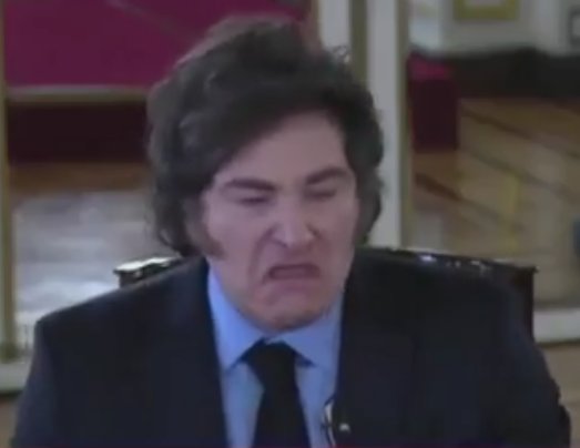 Carlos Languasco (@celanguasco) on Twitter photo <a href="/SalvaDiStefano/">@salvadistefano</a> A que precios les quita volatilidad ??
Remedios 500% de aumento en dolares
periodo del Leon ... <a href="/SalvaDiStefano/">@salvadistefano</a> A que precios les quita volatilidad ??
Remedios 500% de aumento en dolares
periodo del Leon ...