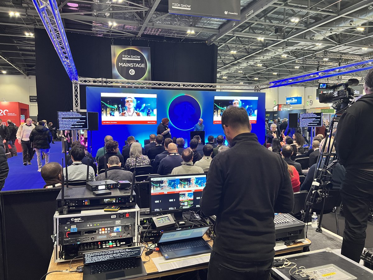 eSynapseConnect's tweet photo. Elite Digital Technologies at Tech Show London 2025 – A Powerful Experience! 🚀🎉 

📍 Event: Tech Show London, ExCeL London | Date: 12th March 2025  

#TechShowLondon #AI #cloudcomputing #digitalinnovation #FutureOfTech https://t.co/YfAimZLIf2