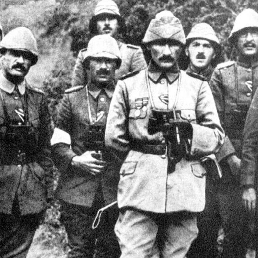 solcugazeteX's tweet photo. ÇANAKKALE GEÇİLMEZ!

18 Mart 1915| Çanakkale Zaferi’mizin 110. yıl dönümü! 🇹🇷 https://t.co/jlnqwGWC28