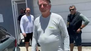 BrasilPost13's tweet photo. Bolsonaro sendo condenado à 30 anos de cadeia, pode ser considerado prisão Perpétua.

O Bandido com aquele Bucho de égua, erisipela, e as hemorroidas estufadas, não vai viver nem 10 anos, quanto mais 30, vai morrer na cadeia. ⚰️

Essa é a Verdade, o Resto é Conversa Fiada ... 👇 https://t.co/rNyF05SG7B