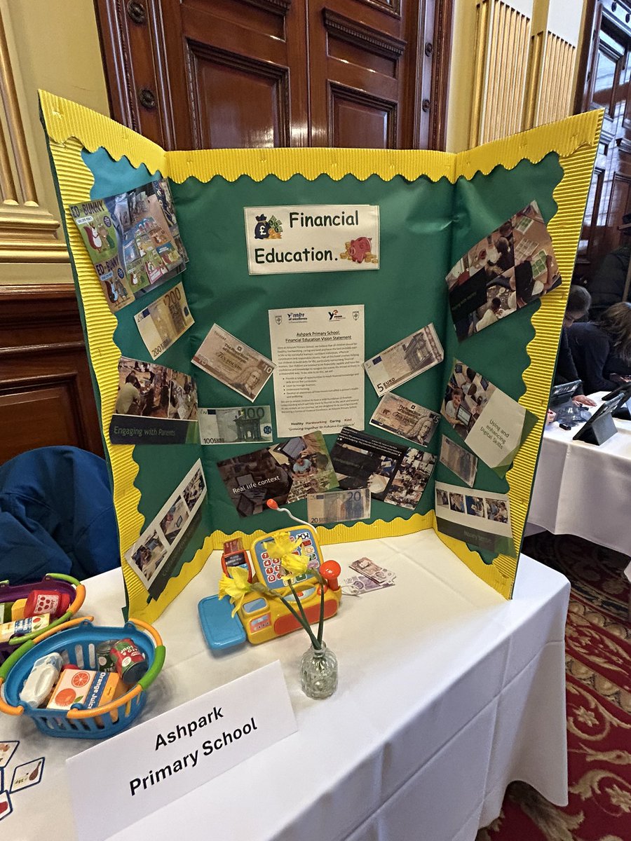 Jane_Arthur_'s tweet photo. Primary #LearningExchange City Chambers 👍🏼 Young people from 15 schools sharing their project based #interdisciplinarylearning Fab Financial Education @ashparkprimary 🌟@GlasgowCC @fifsross @EdISGlasgow @Doug_GCC @JeanMil09459364 @CDavren @catheri87086777 #AllLearnersAllAchieving https://t.co/6iNifjCE4e