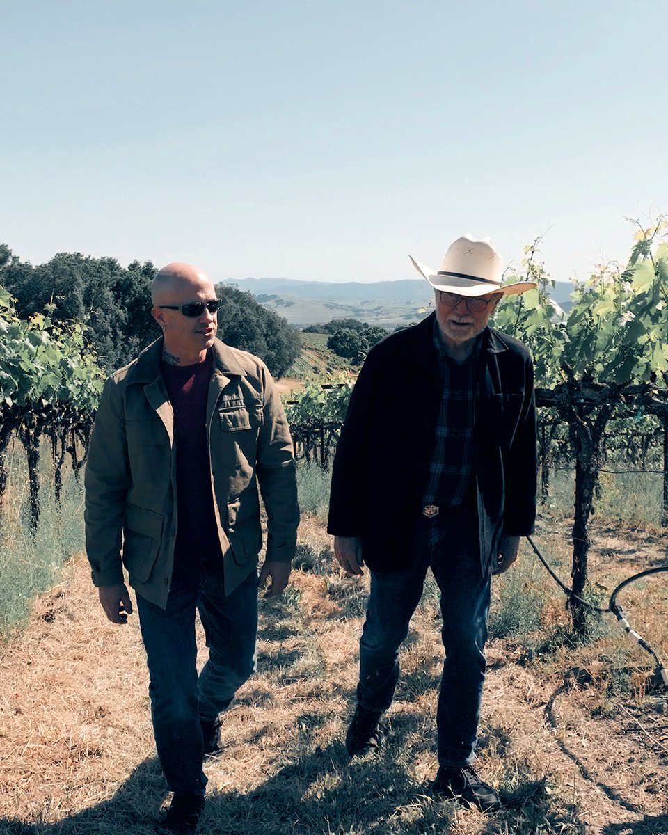 As we embarked on reviving Ravenswood, we were fortunate to spend considerable time with the brand’s founder, Joel Peterson. To hear his stories firsthand, get a taste of his winemaking philosophy, and of course, talk shop about old vines, was nothing short of magical.