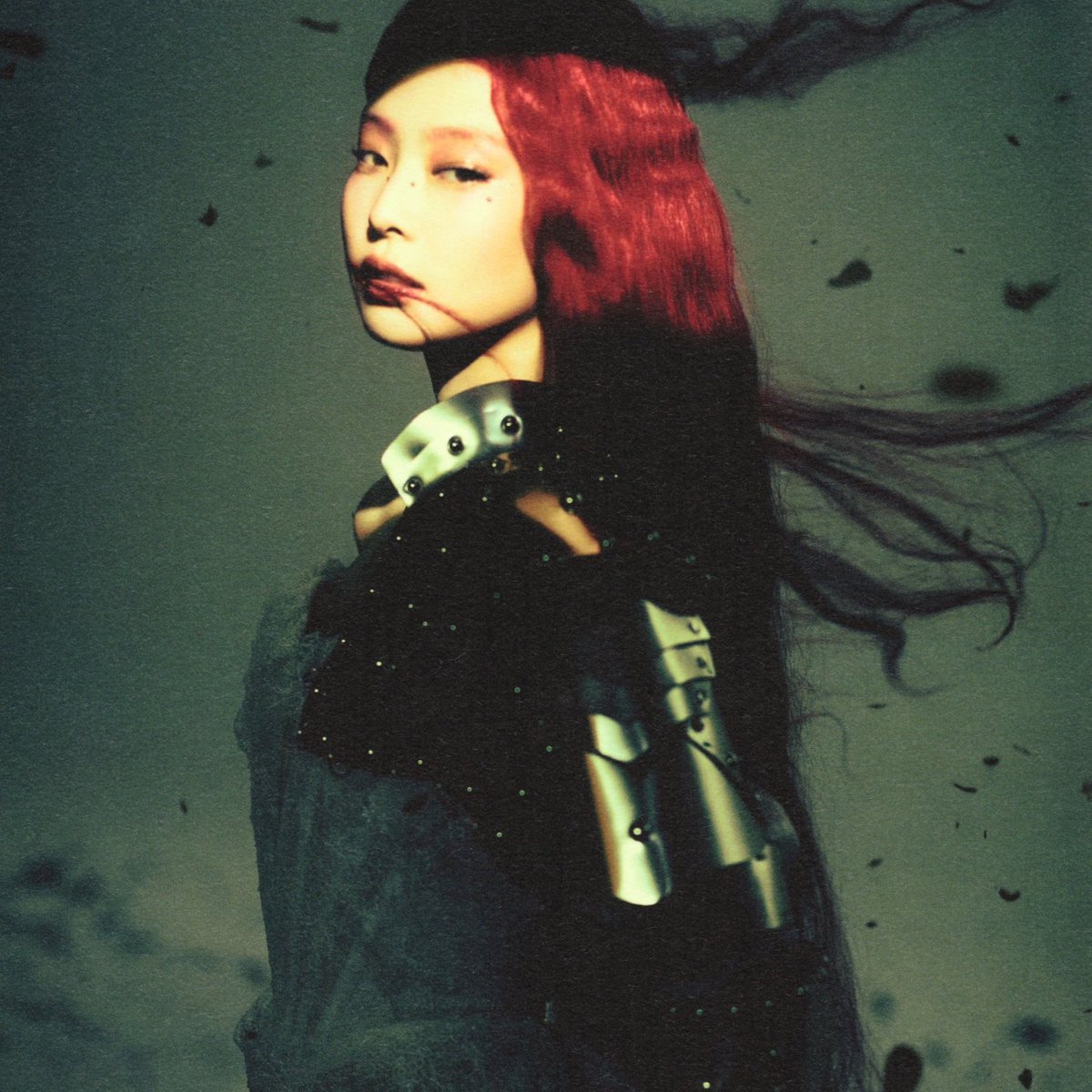 #JENNIE is now the female K-Pop soloist with the most entries in Hot 100 history (6).