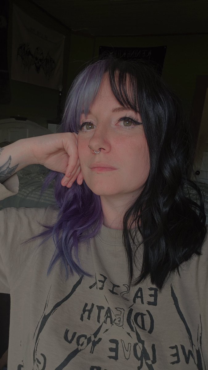 nursedeathbat's tweet photo. The bangs was bangin' https://t.co/cps0subzAM