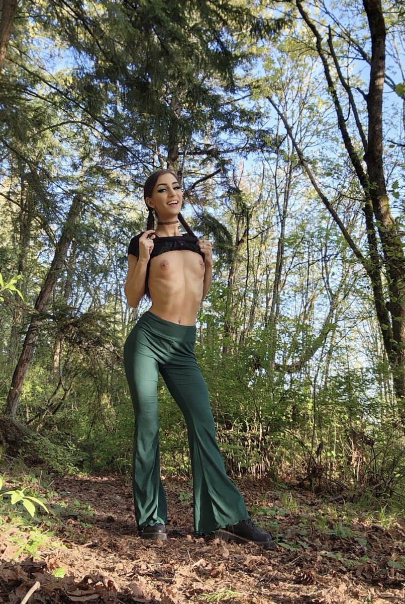 Happy St. Paddy's Day! 🍀💚
Enjoy 30% off my page here:
onlyfans.com/mimicazimi