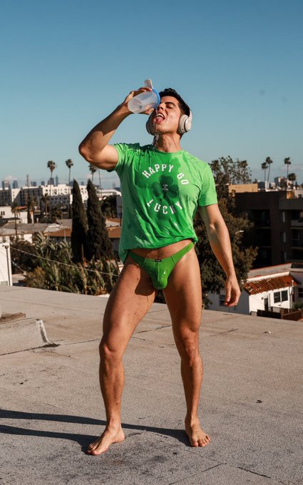 Watch GREU28's leaked NSFW photo on TwXstars