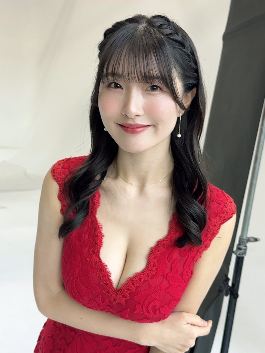 おはようございます🌞

本日発売週刊アサヒ芸能さん表紙を担当させていただいてます❤️
写真集のカットもひと足先に見れちゃうのでぜひチェックしてくださいねっ☺️🌸 https://t.co/ejFOcnifS3