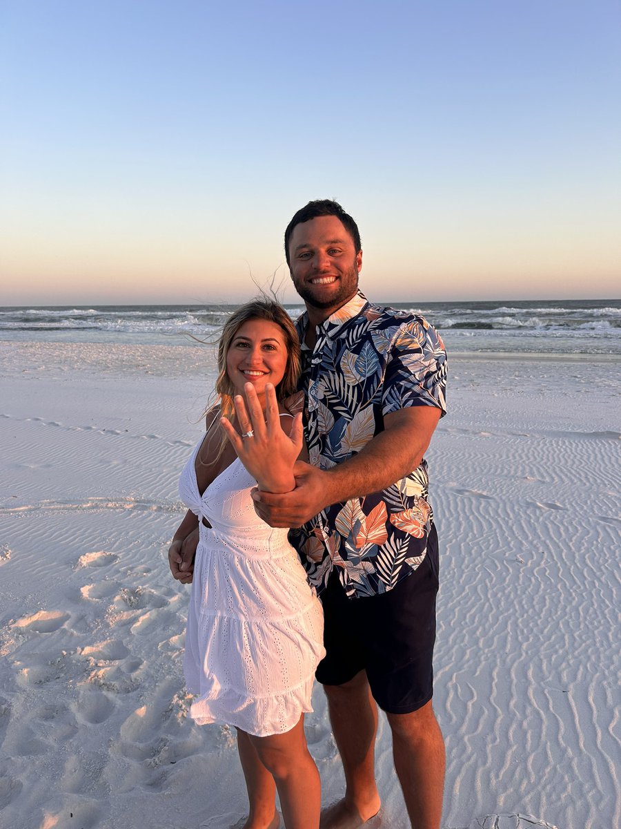 Devin Anctil tweet media